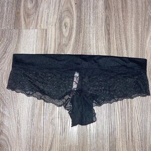 NWOT Victoria's Secret PINK Black Floral Lace Low Rise Cheeky Size Large